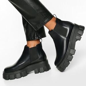 Ready Salted Black Patent Leather Chelsea Boots ECC0001 Women's Size 10